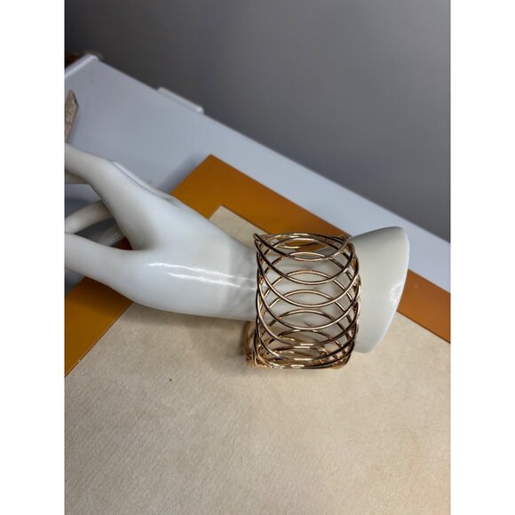 Vintage Gold-Toned Openwork Cuff Bracelet With Twisted Wire Design - Picture 8 of 12